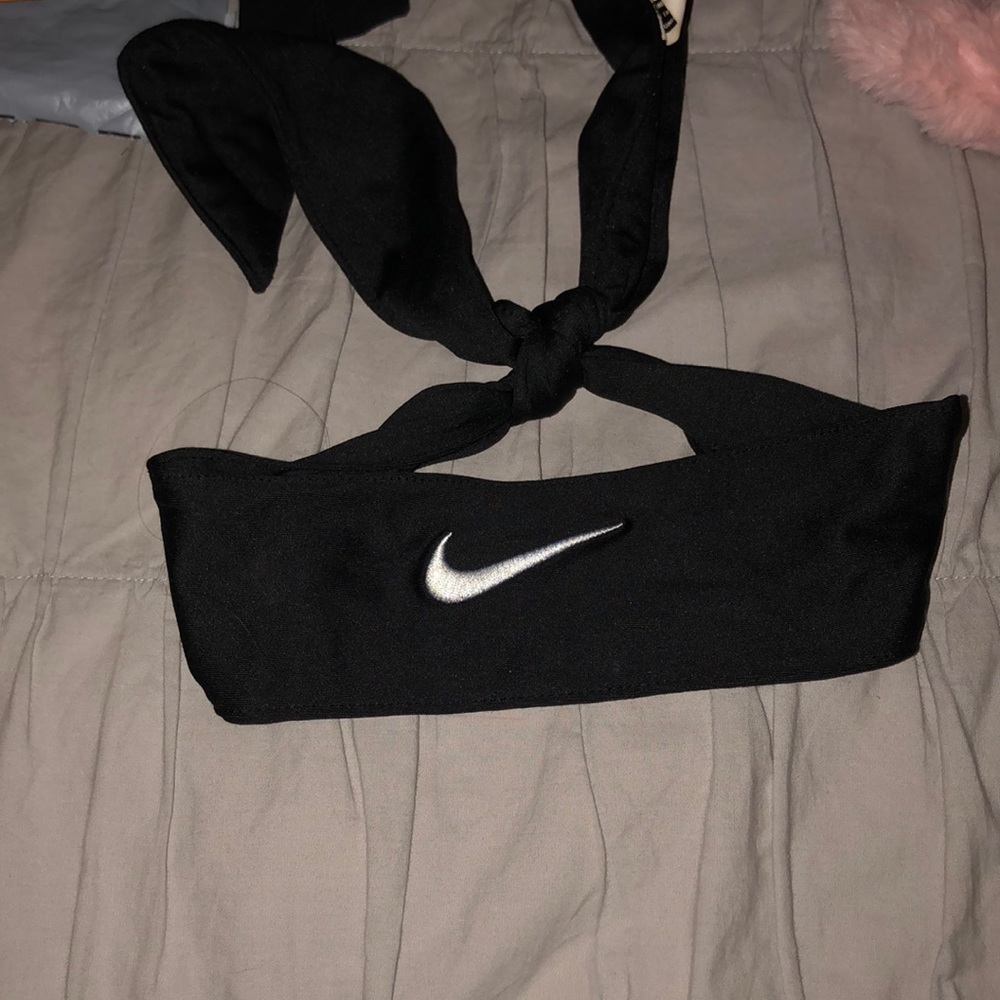 Nike headband